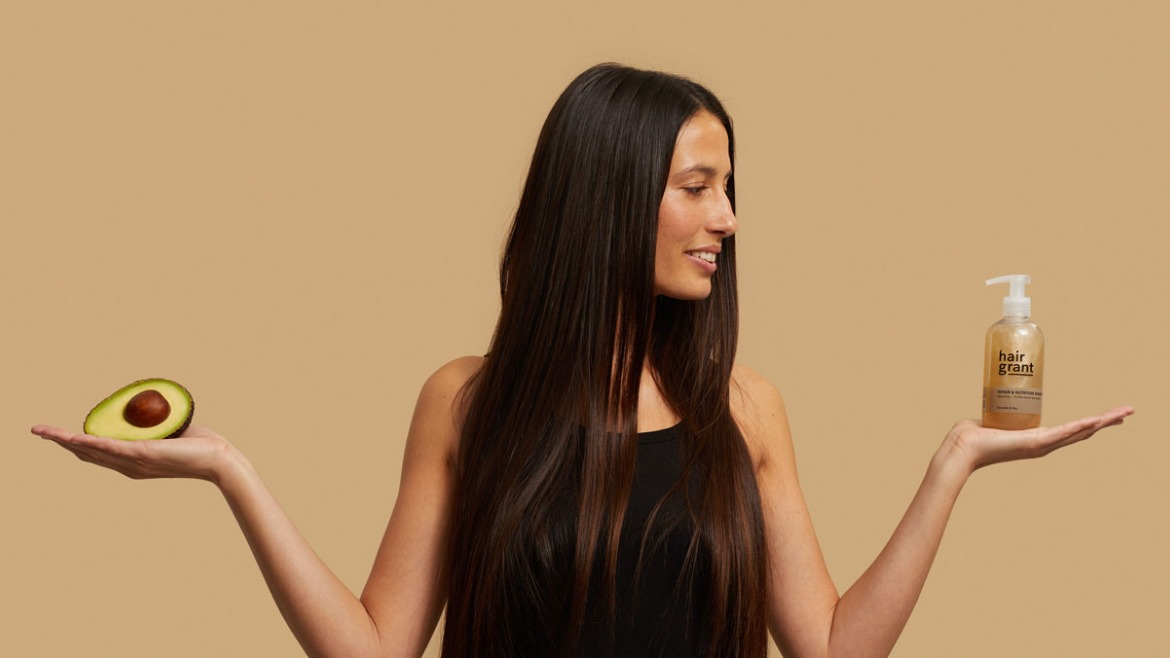 ¿Qué rutina debo seguir para hidratar el cabello seco?